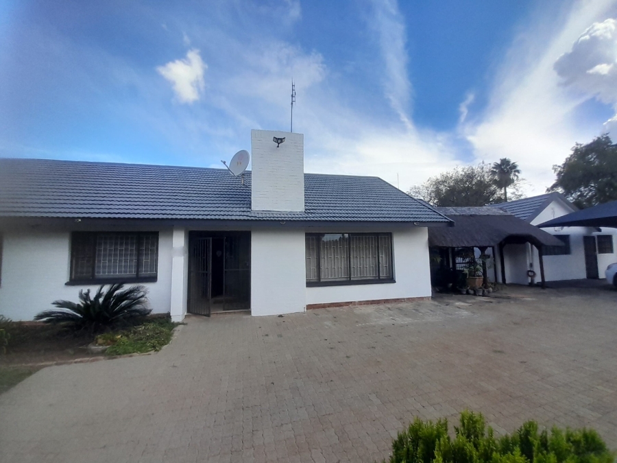 4 Bedroom Property for Sale in Collerville North West